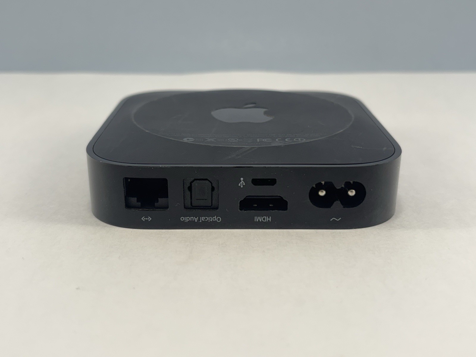 Apple TV (3th Gen) A1469 8GB 1080p HD Media Streamer NO REMOTE / CABLES – Tested