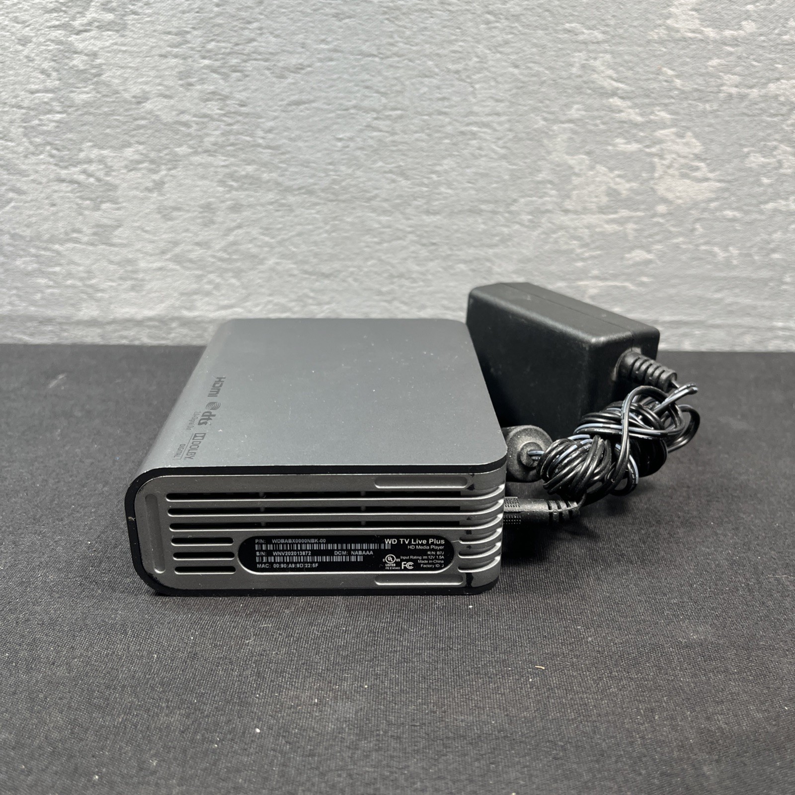 Western Digital WD TV Live Plus HD Media Player 1080p Wi-Fi Netflix WDBABX0000NB