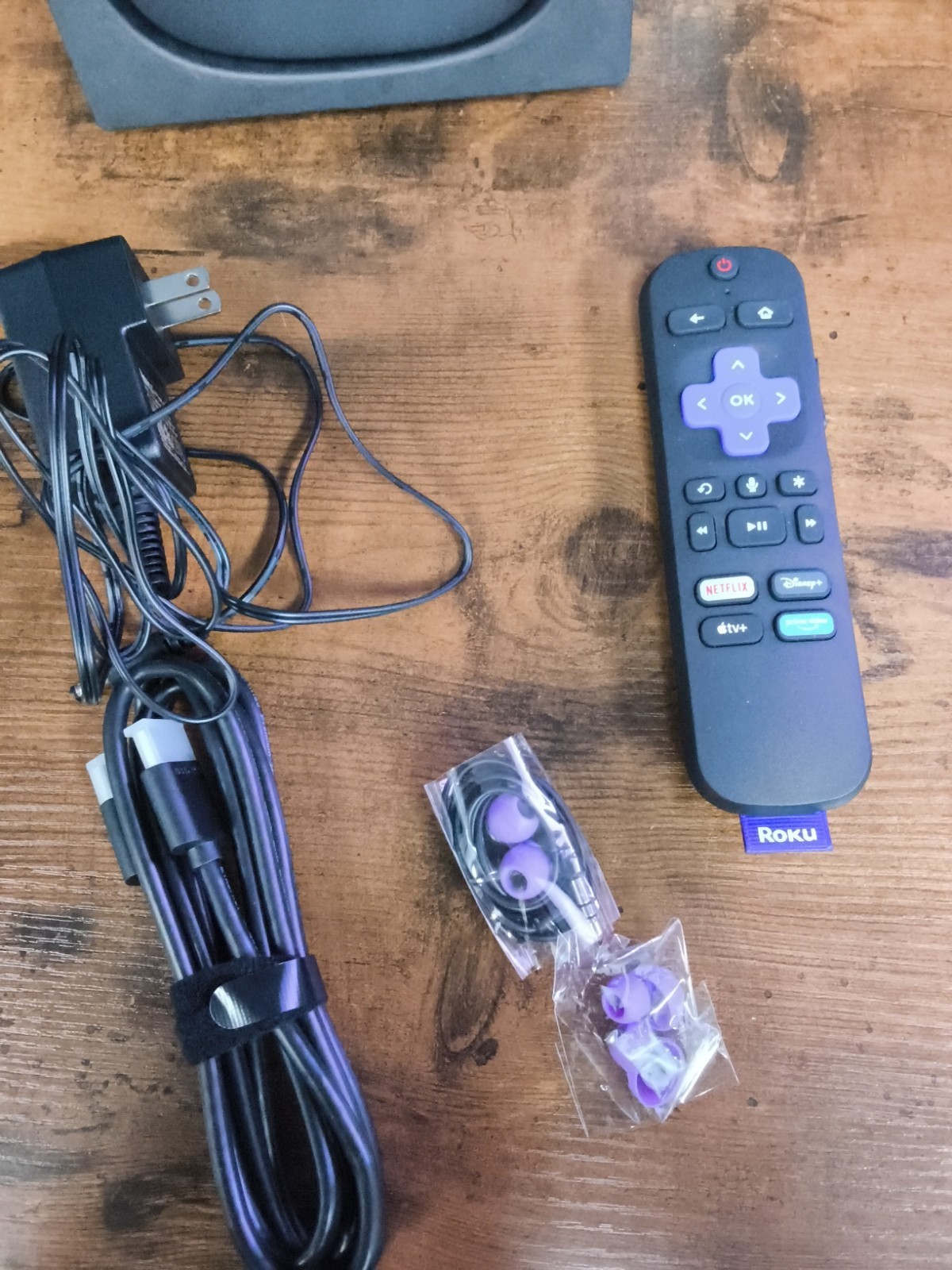 £Roku Ultra LT Streaming Device 4K/HDR/Dolby Vision/Dual-Band Wi-Fi (B1)