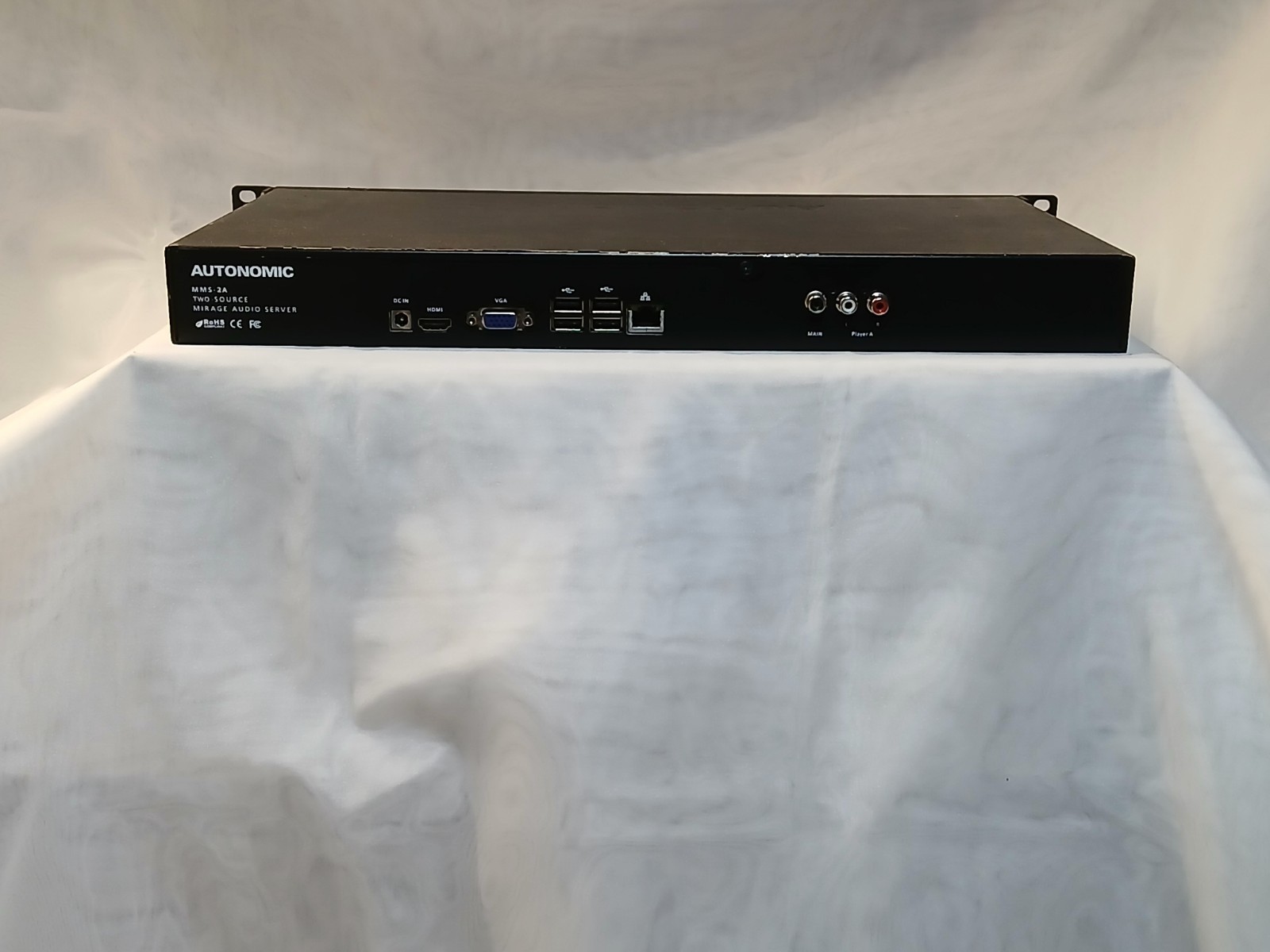 Audio Server & Pakedge RE-2 Gigabit Router HDMI VGA