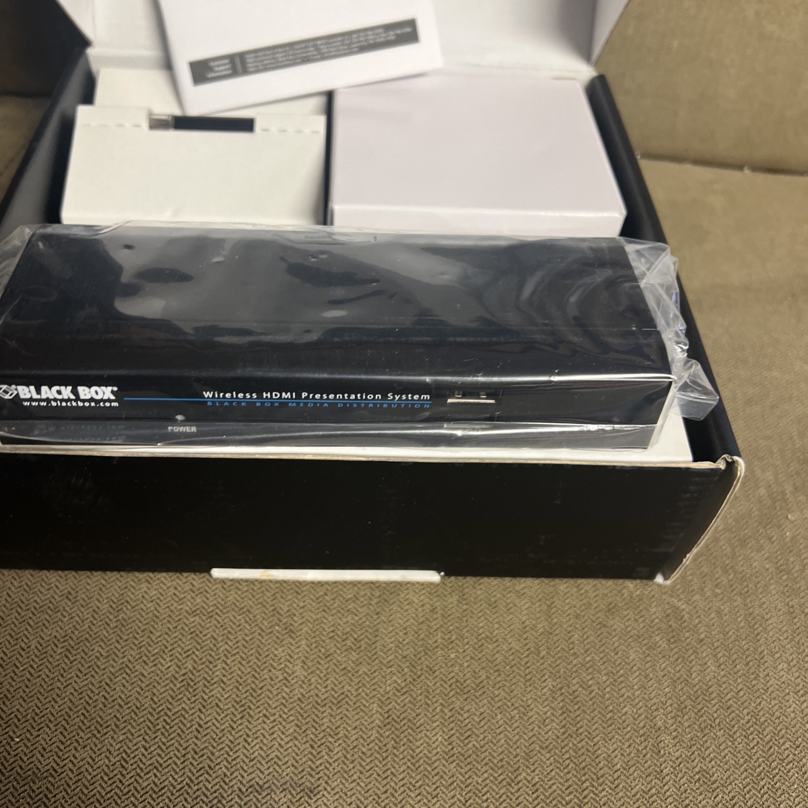 Black Box Wireless HDMI Presentation AVX-HDMI-WI – Open Box