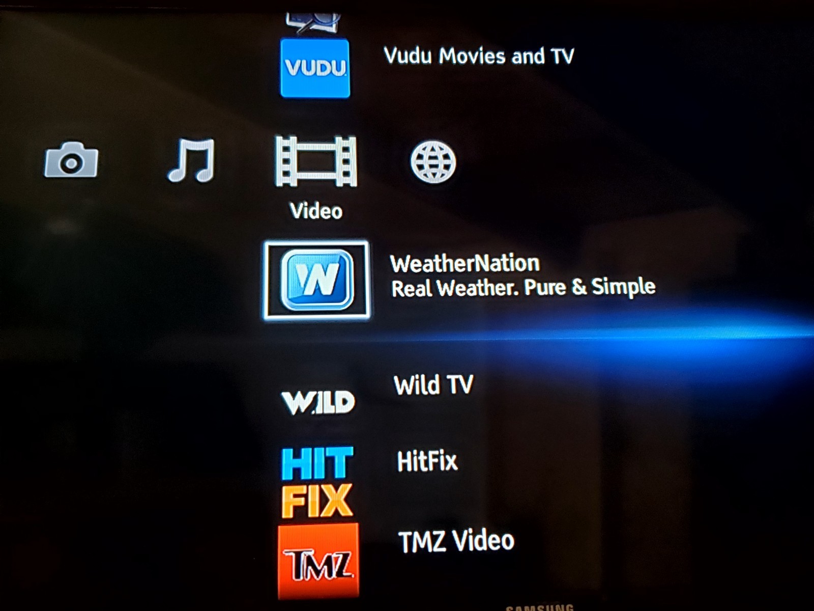 (Works) Sony SMP-N200 Network Media Player, Remote HEAVILY SCRATCHED