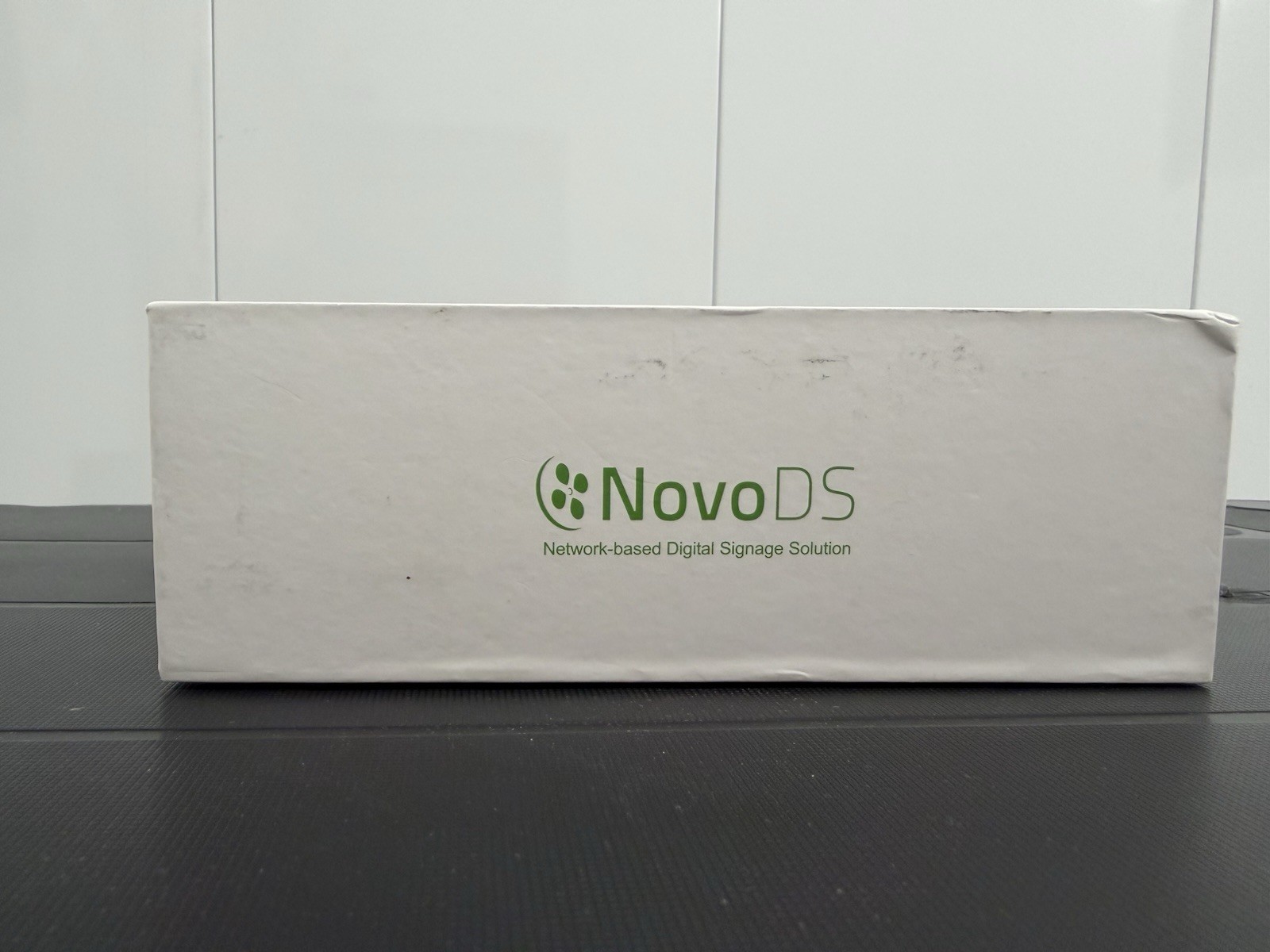 NovoDS DS200 4K/2K Digital Signage Controller (New Open Box)