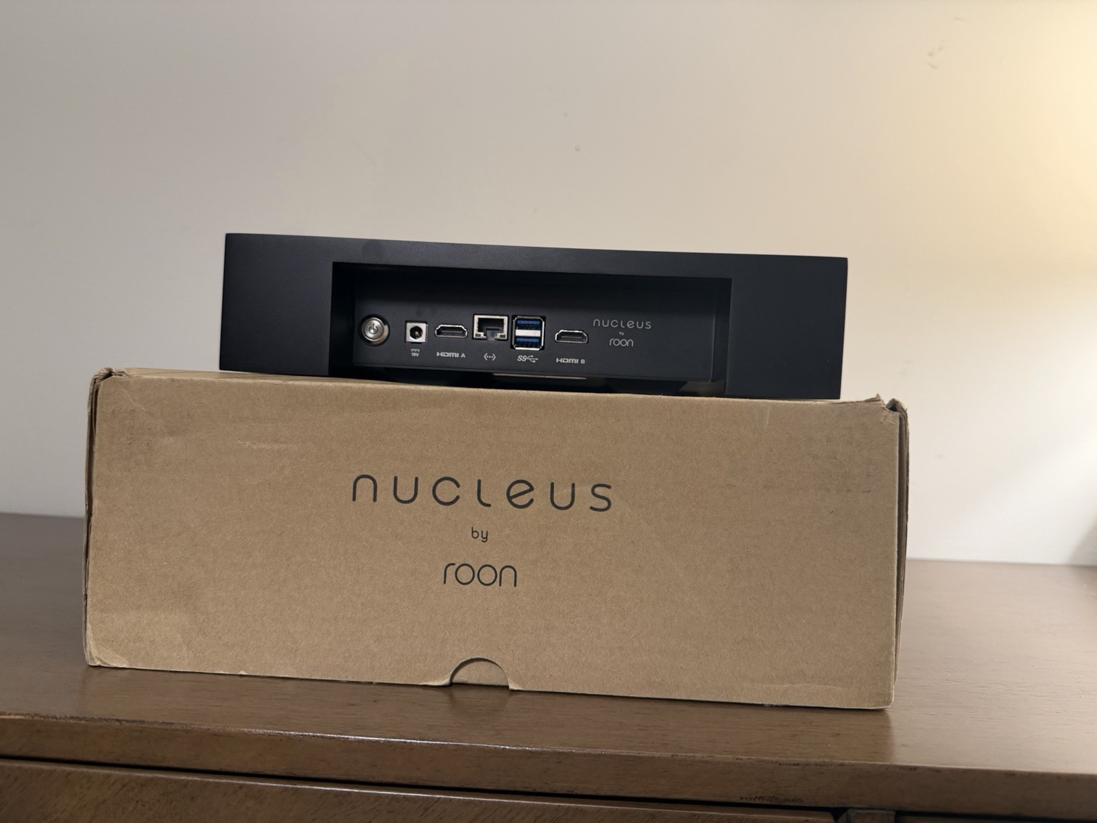 Roon – Nucleus Plus rev B – 16GB RAM + 4TB SSD- Music Server