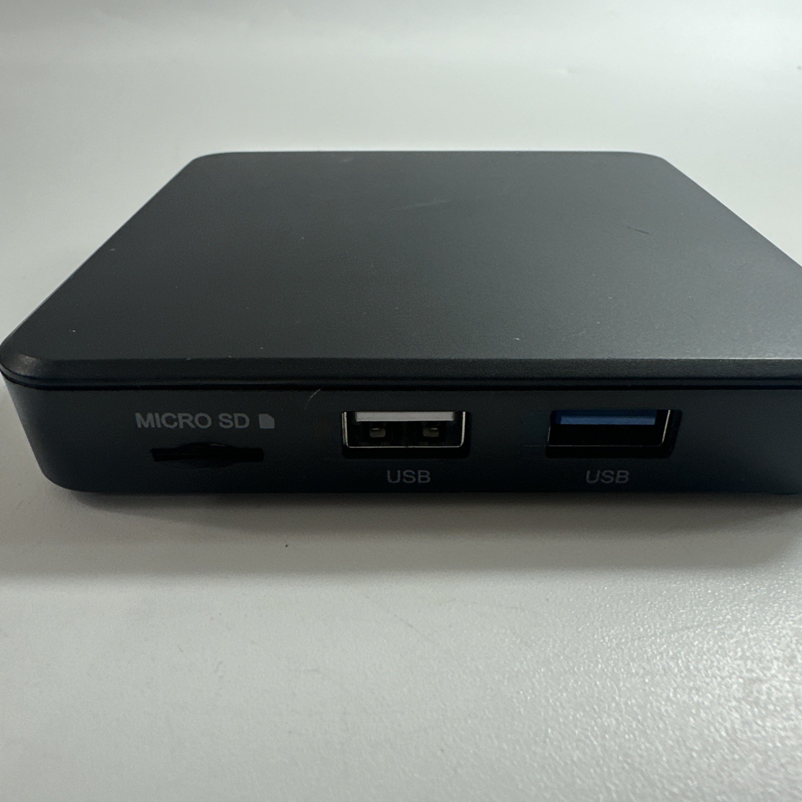 eStream 4K 2X2 Android Media Streaming Box Model IPA1114HDW No remote