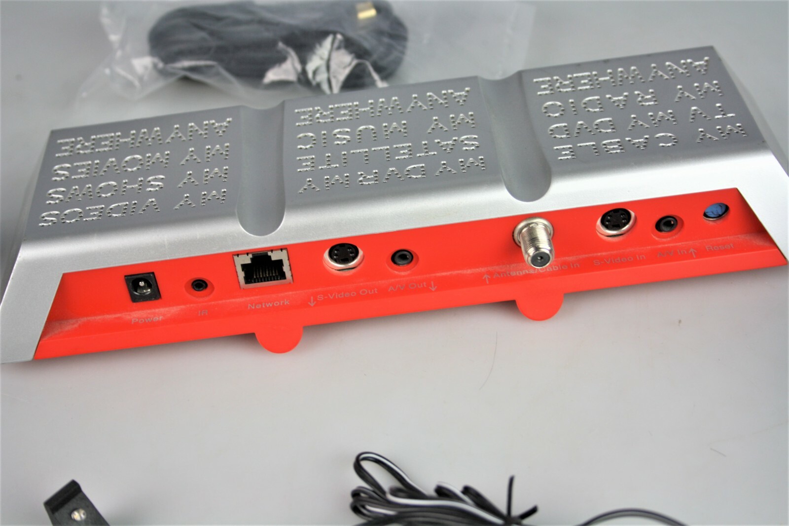 ORIGINAL SLINGBOX SLING MEDIA STREAMER SB100-100