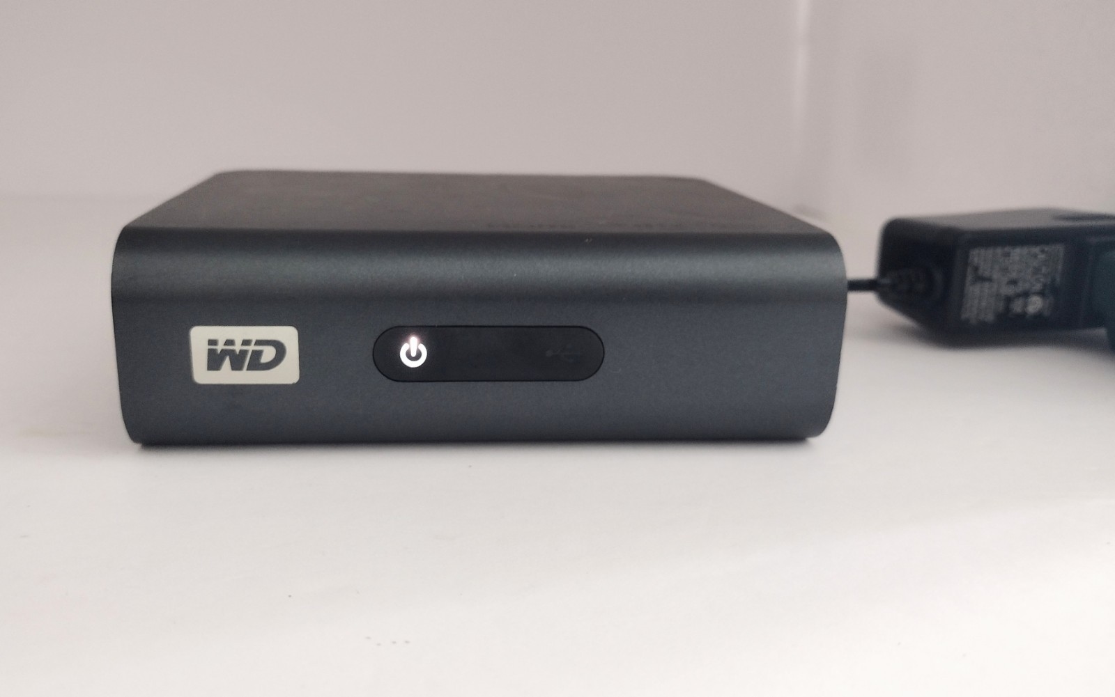 Lot Of 2 Western Digital WD TV Live Plus HD Media Player Streamer HDMI 1080P