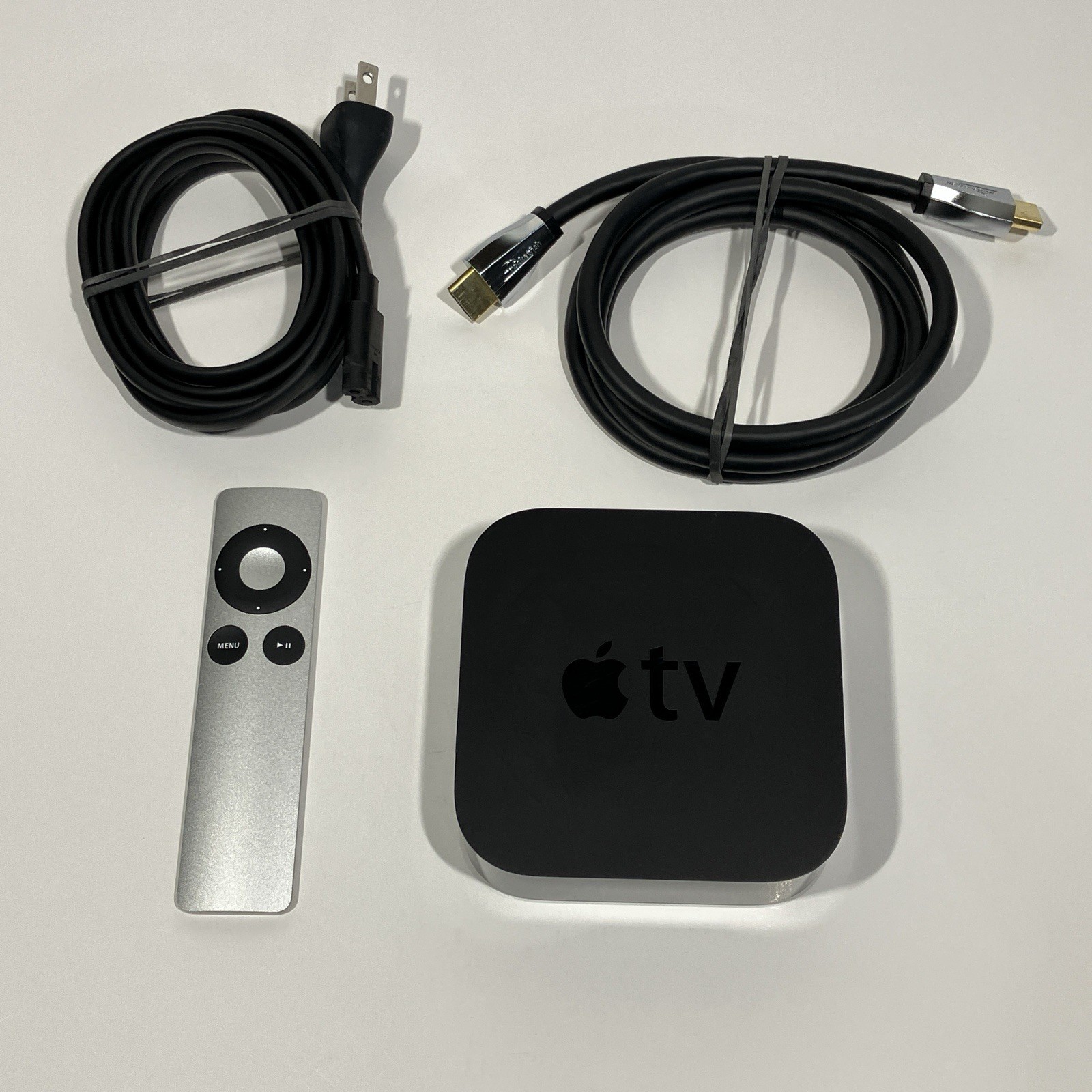 Apple TV (4th Generation) 32GB HD Media Streamer A1625 – Black (MR912LL/A)