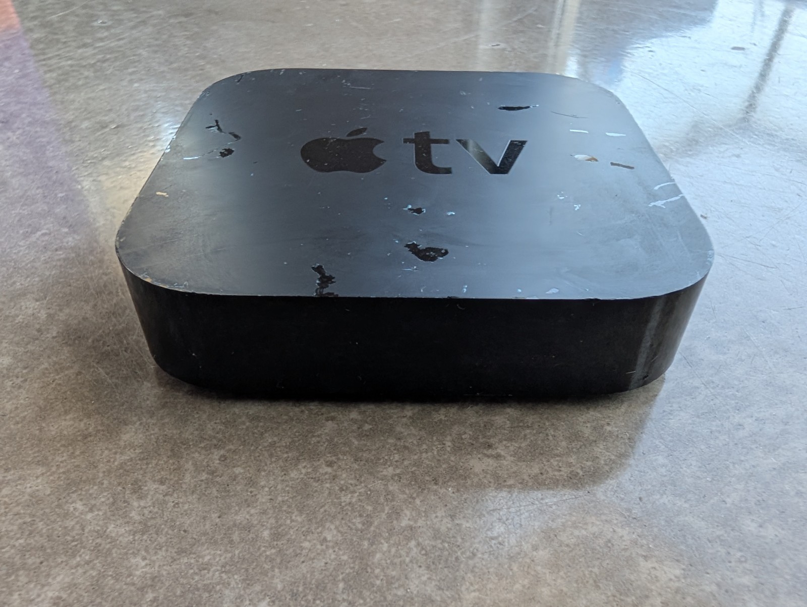 Apple TV (2nd Generation) 8GB Media Streamer – A1378
