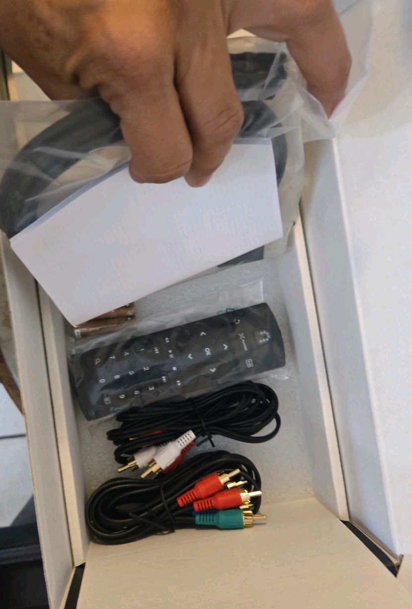 Sling Media Slingbox 500 Digital Media Streamer Complete IOB
