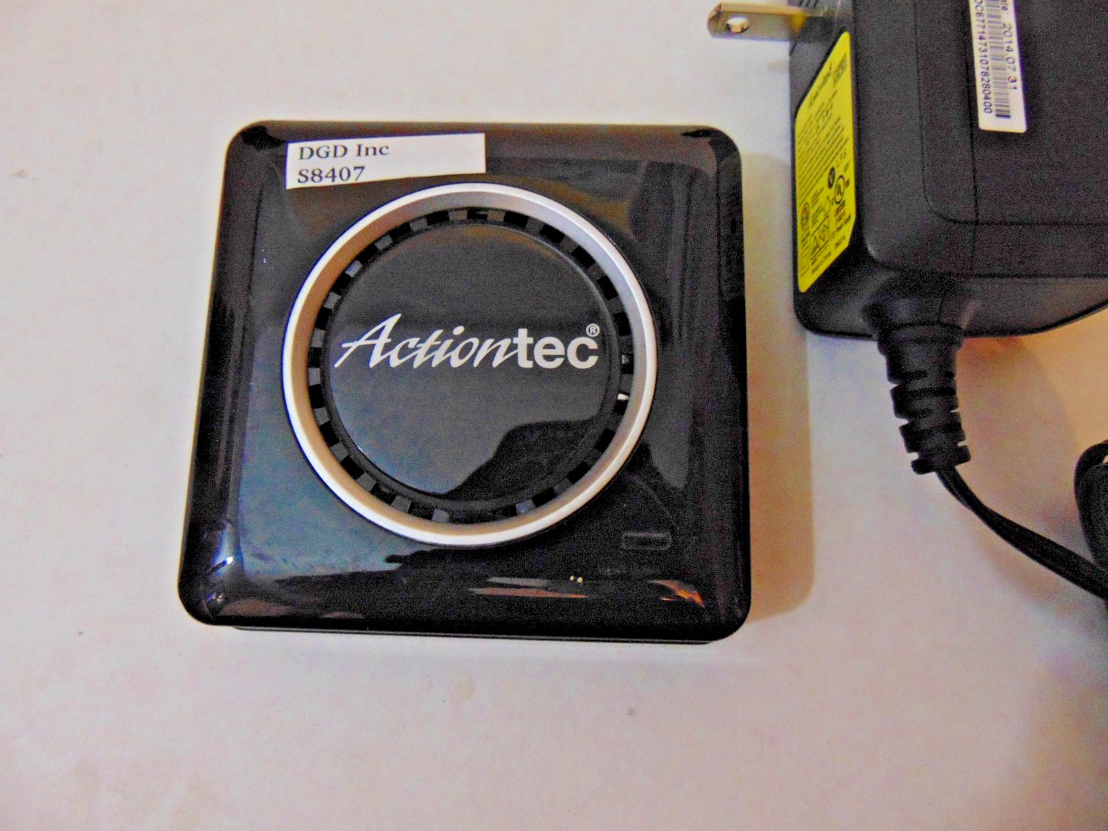Actiontec ScreenBeam Wireless Receiver SBWD100B & Power Supply S8407