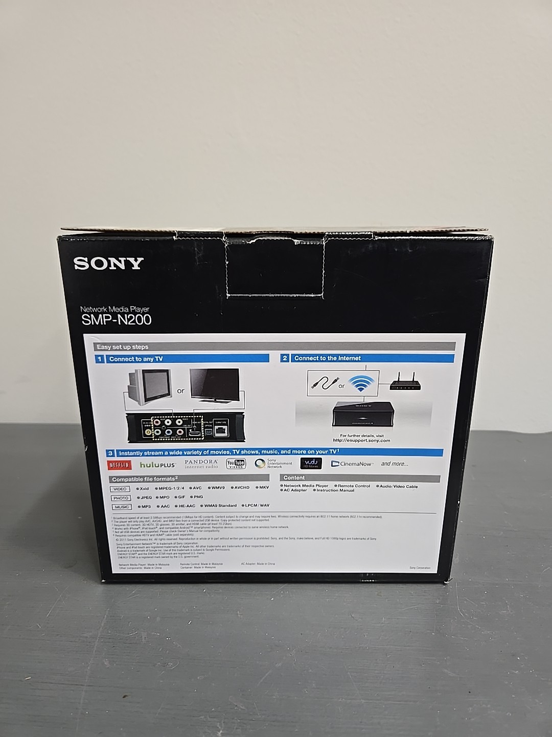 Sony SMP-N200 Network Media Player / Remote / Power Adapter / Complete