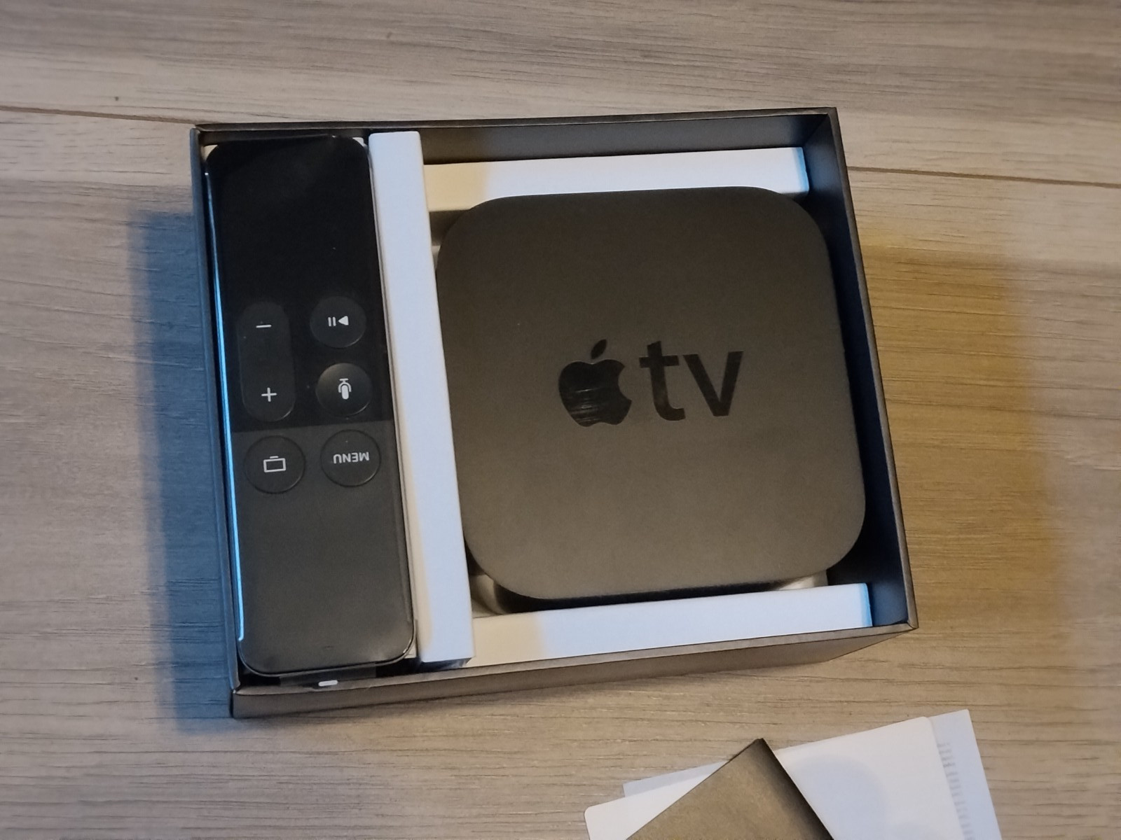 Apple TV A1625 32GB Digital HD Media Streamer Black HDMI Wi-Fi