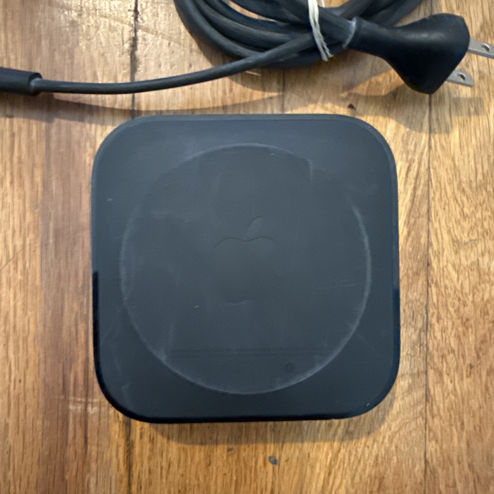 Apple TV HD (4th Gen) 32GB – Model A1625 – Power Cable missing remote