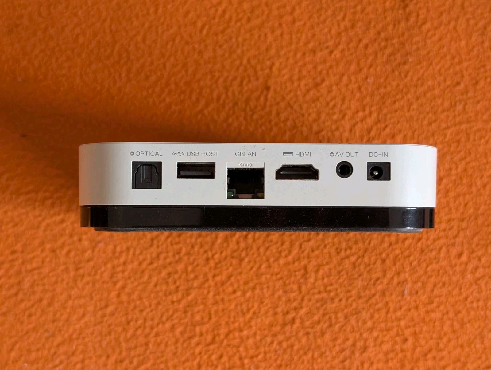 Skystream Digital Media Streamer SS-One With Remote & Power Adapter