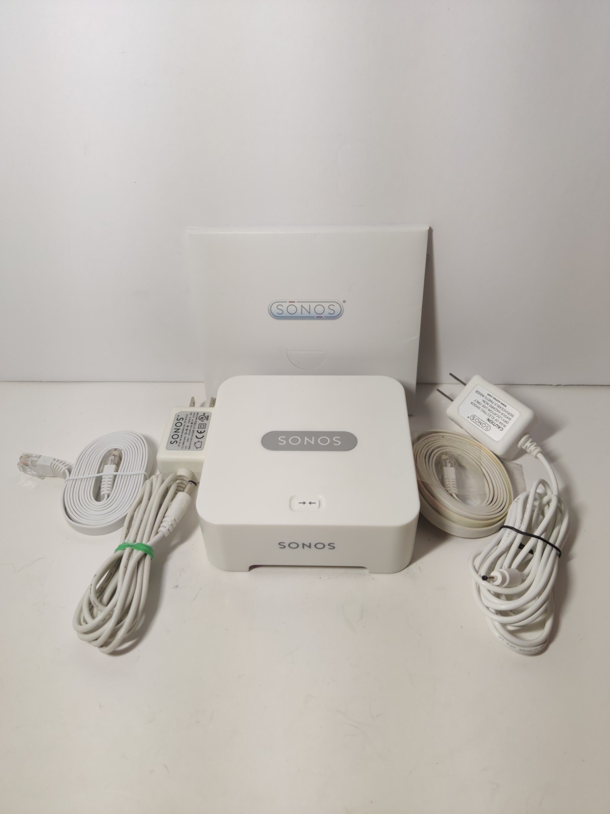 Sonos Bridge Wireless Extender Ethernet Switch w/ Adapter Cords Model BRIDGE