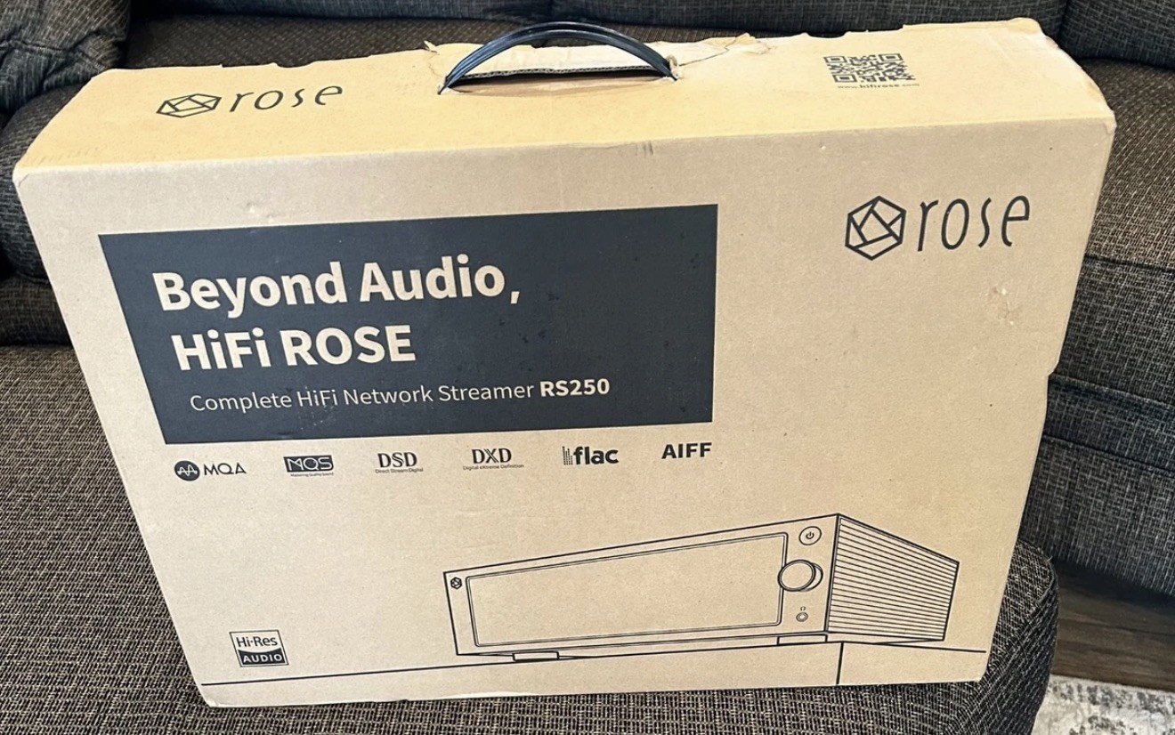 Hifi Rose RS250 Music Network Streamer in original box with remote