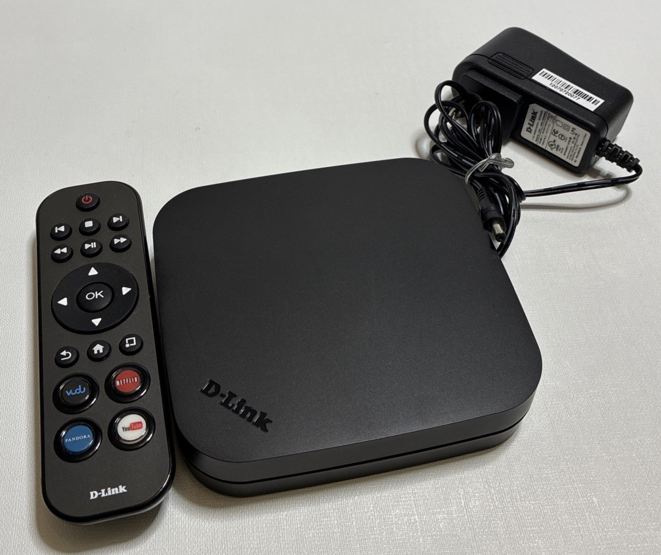 D-Link MovieNite Plus Streaming Media Player DSM-312 With Remote