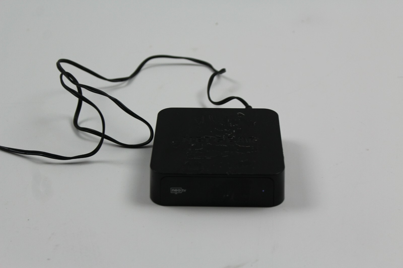Netgear NTV300 Neo TV Streaming Player Powers On
