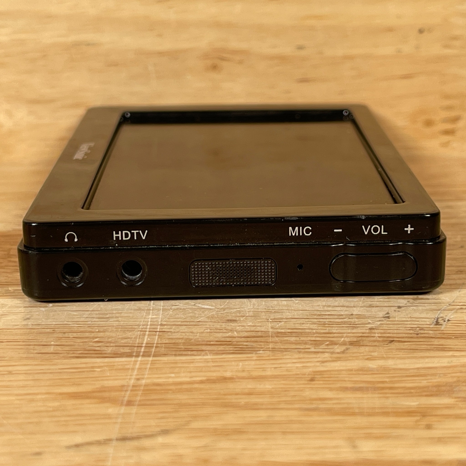 ViewSonic MovieBook VPD400 Black 4.3″ Display 720p HD 8GB Portable Media Player