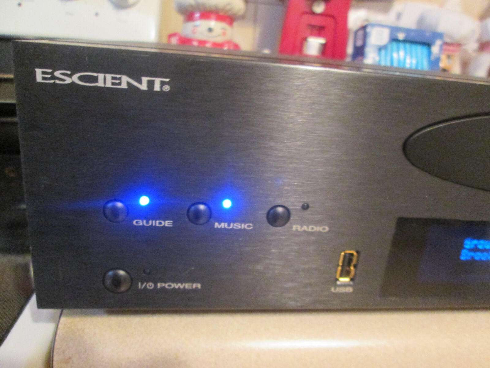 ESCIENT Fireball E-40 Digital Music Manager W/ Remote AS-IS PARTS OR REPAIR