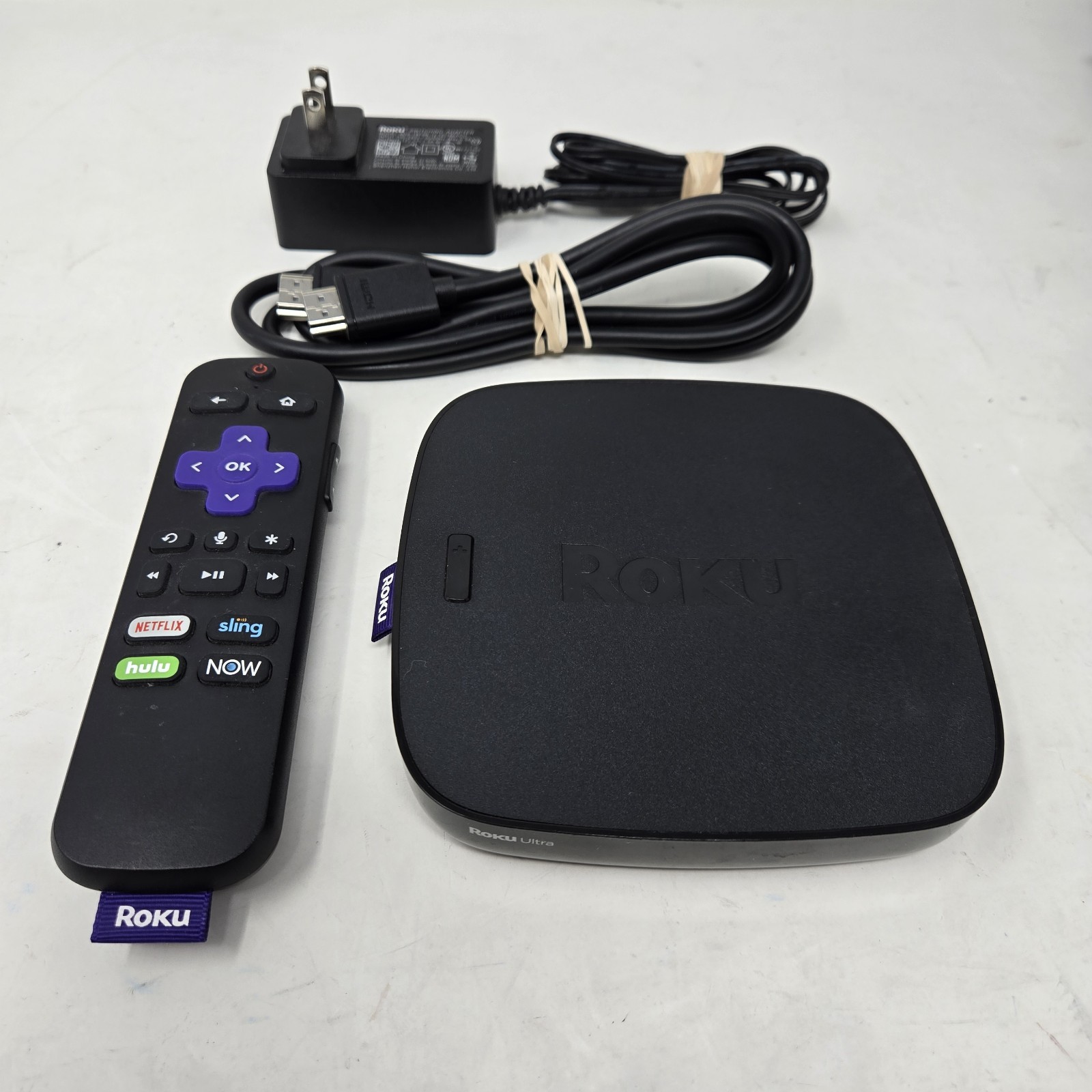 Roku Ultra 4660X2 4K Streaming Media Player w/ Remote & Cables – Tested Working
