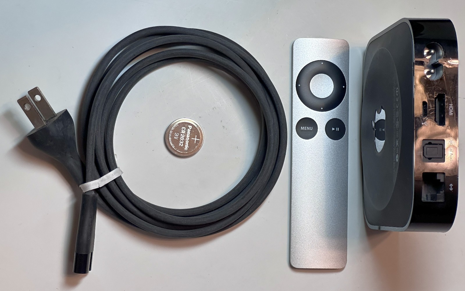 Apple TV (2nd Generation) 8GB Media Streamer – A1378