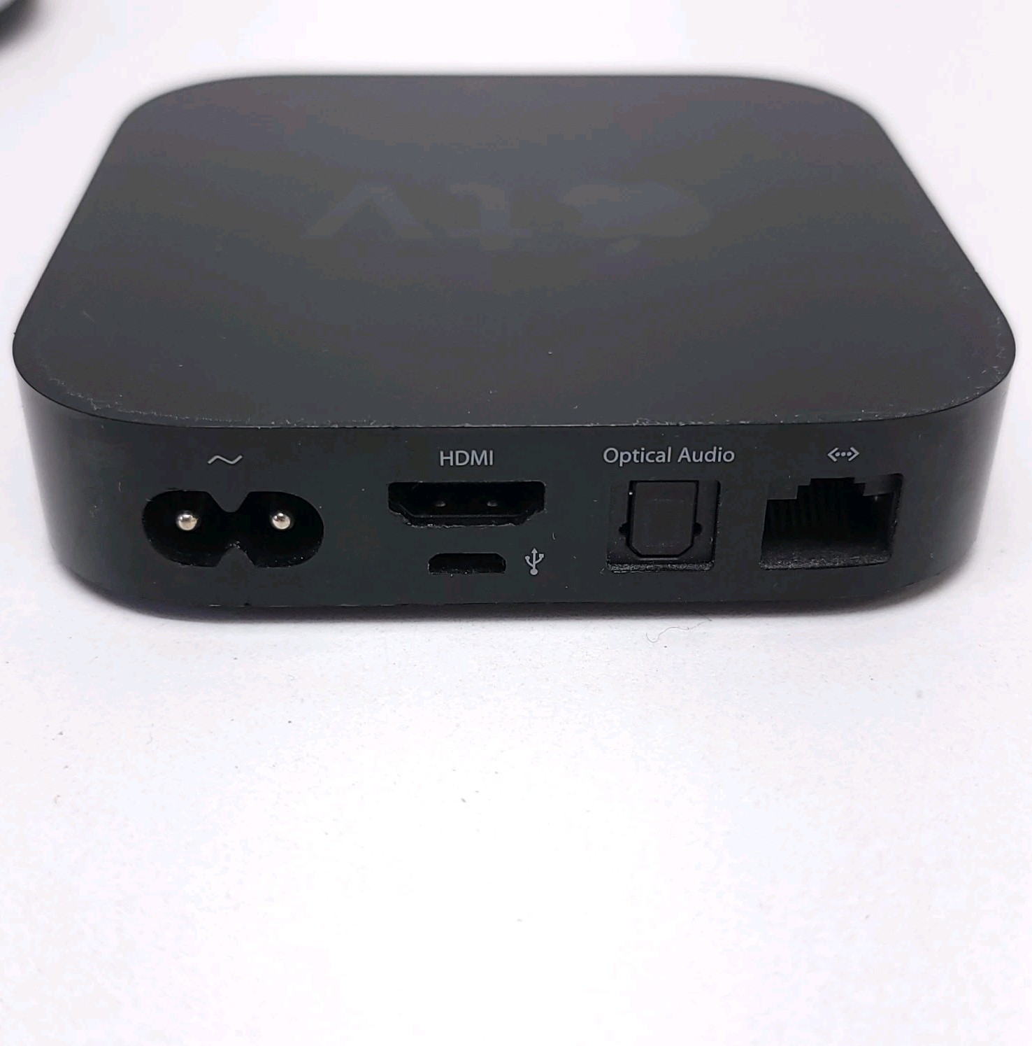 Apple TV – A1427 (3rd Generation) HD Media Streamer W/ Remote Working AirPlay