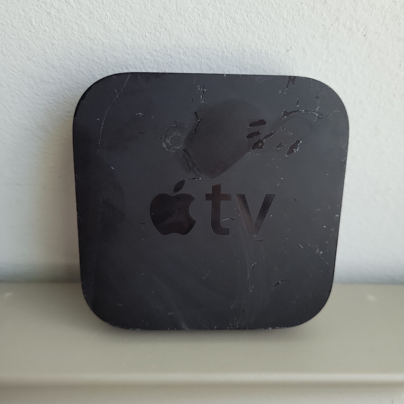 Apple TV (3rd Generation) 1080P Media Streaming Player A1469 No Remote
