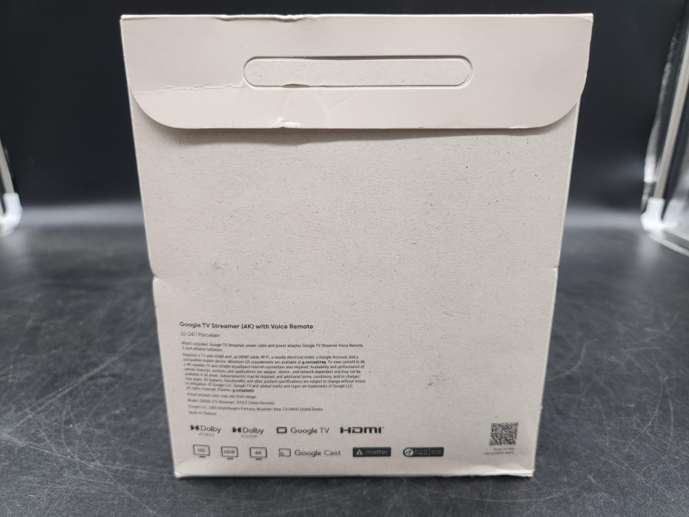 Google TV 32GB Streamer 4K w/ Voice Remote GRS6B Porcelain NIB CB072 (DRP024764)