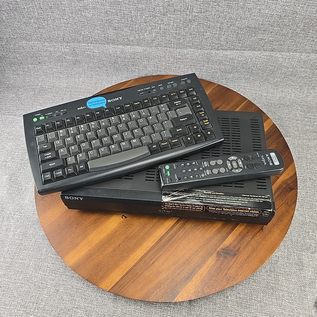 Vintage Sony INT-W250 Internet Terminal WebTV w/ Keyboard No Cords Untested