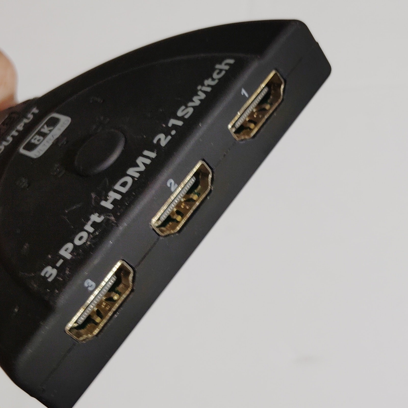 3‑Port HDMI 2.1 Switcher 8K/60Hz 4K/120Hz Selector with Button