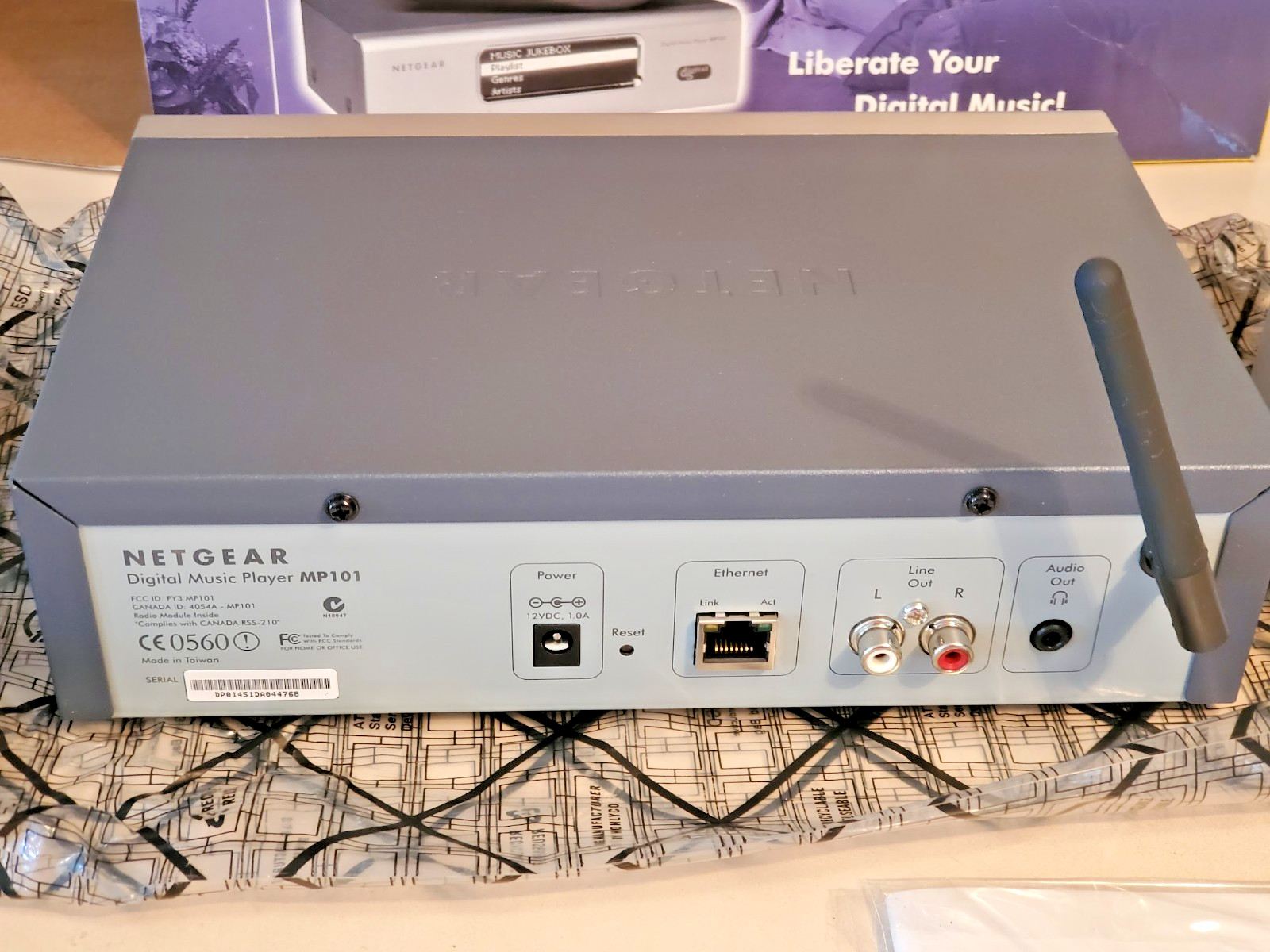 NetGear MP101 Wireless Digital Music Player. Media Streamer for MP3 WMA WAV. new