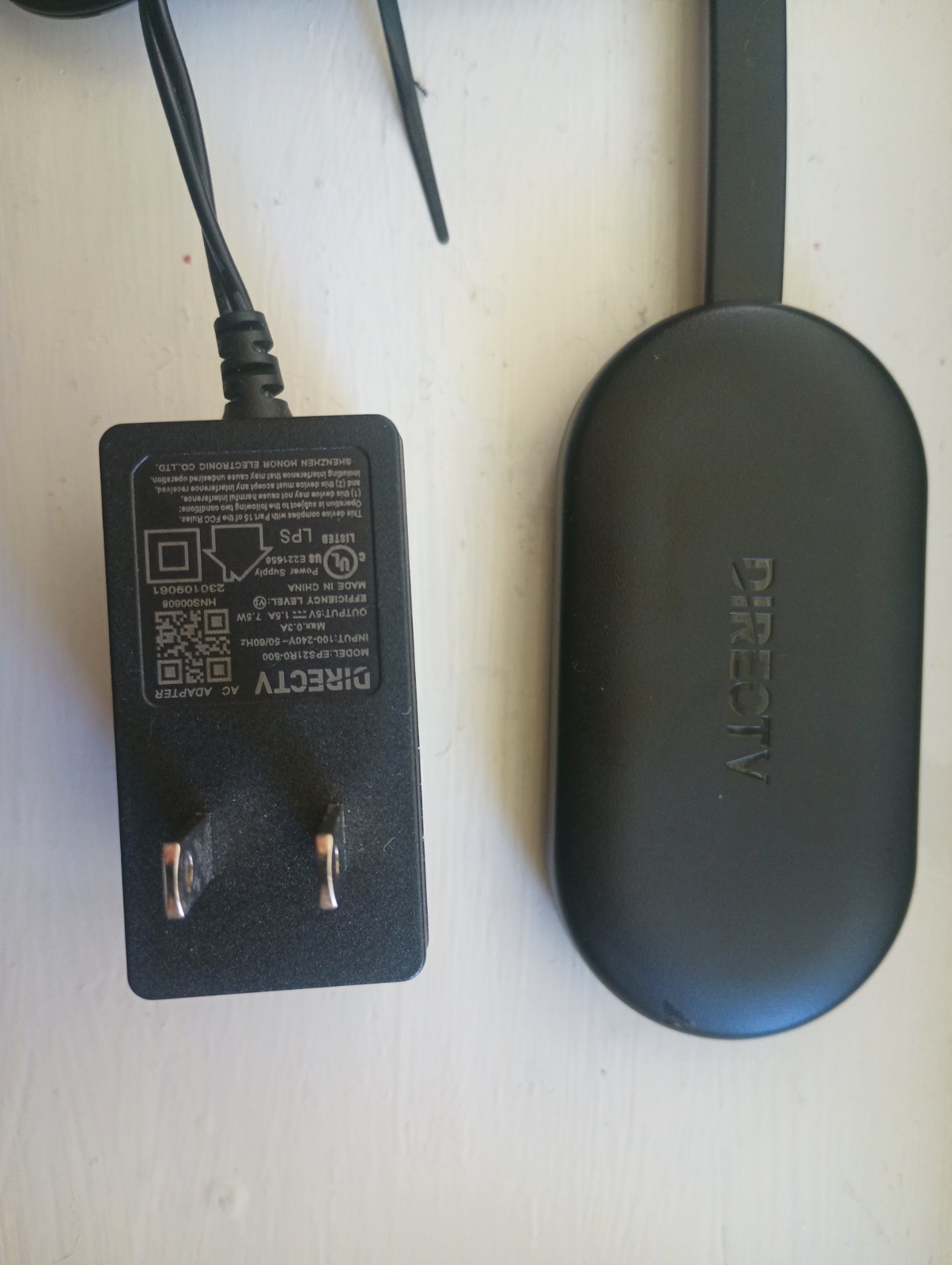 Direct TV Gemini Air P21KW-500 – Streaming Device With AC Adapter ( No Remote )