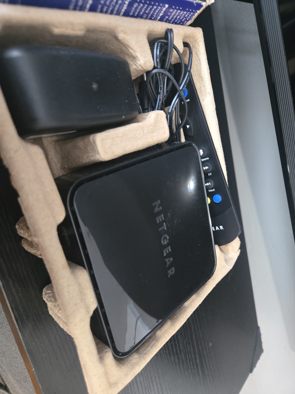Netgear Neotv NTV200 Network Audio/Video Streaming Player