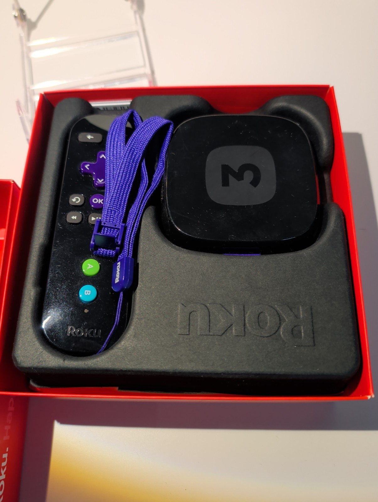 Roku3 Streaming Media Player Wi-Fi 1080p 4200R. Motion remote UPC 829610880365