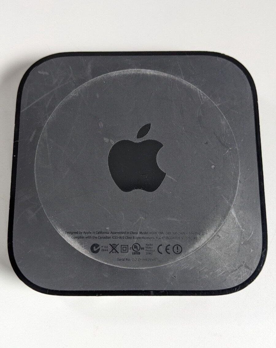 Apple TV 2nd Gen (A1378) 720p w/ generic remote control
