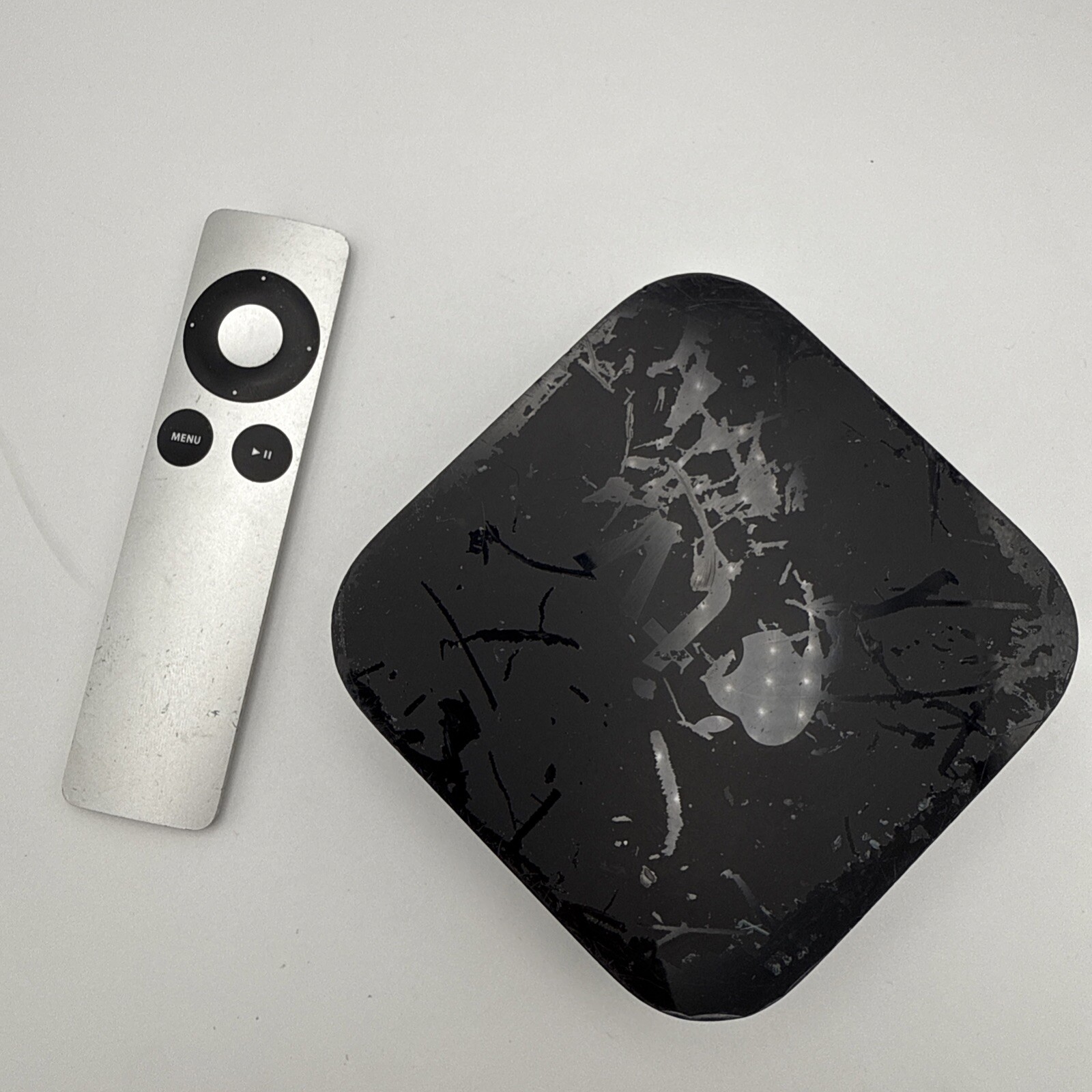 Apple TV (4th Generation) HD Media Streamer — A1625 — Fully Functional!