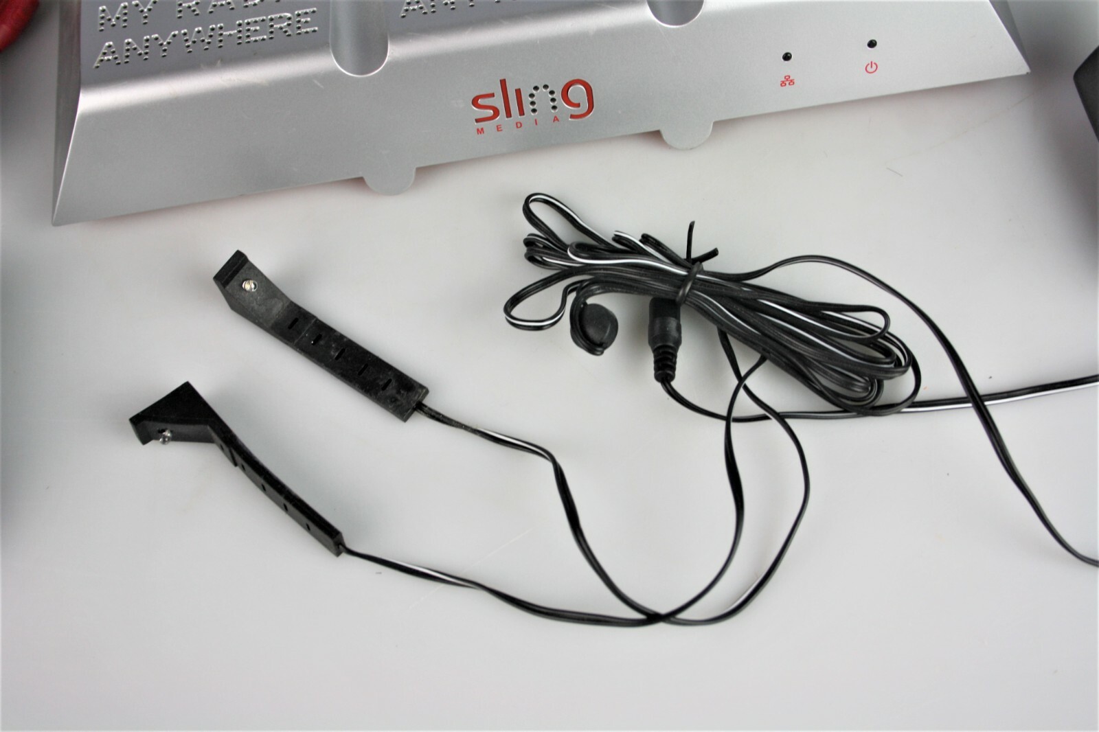 ORIGINAL SLINGBOX SLING MEDIA STREAMER SB100-100