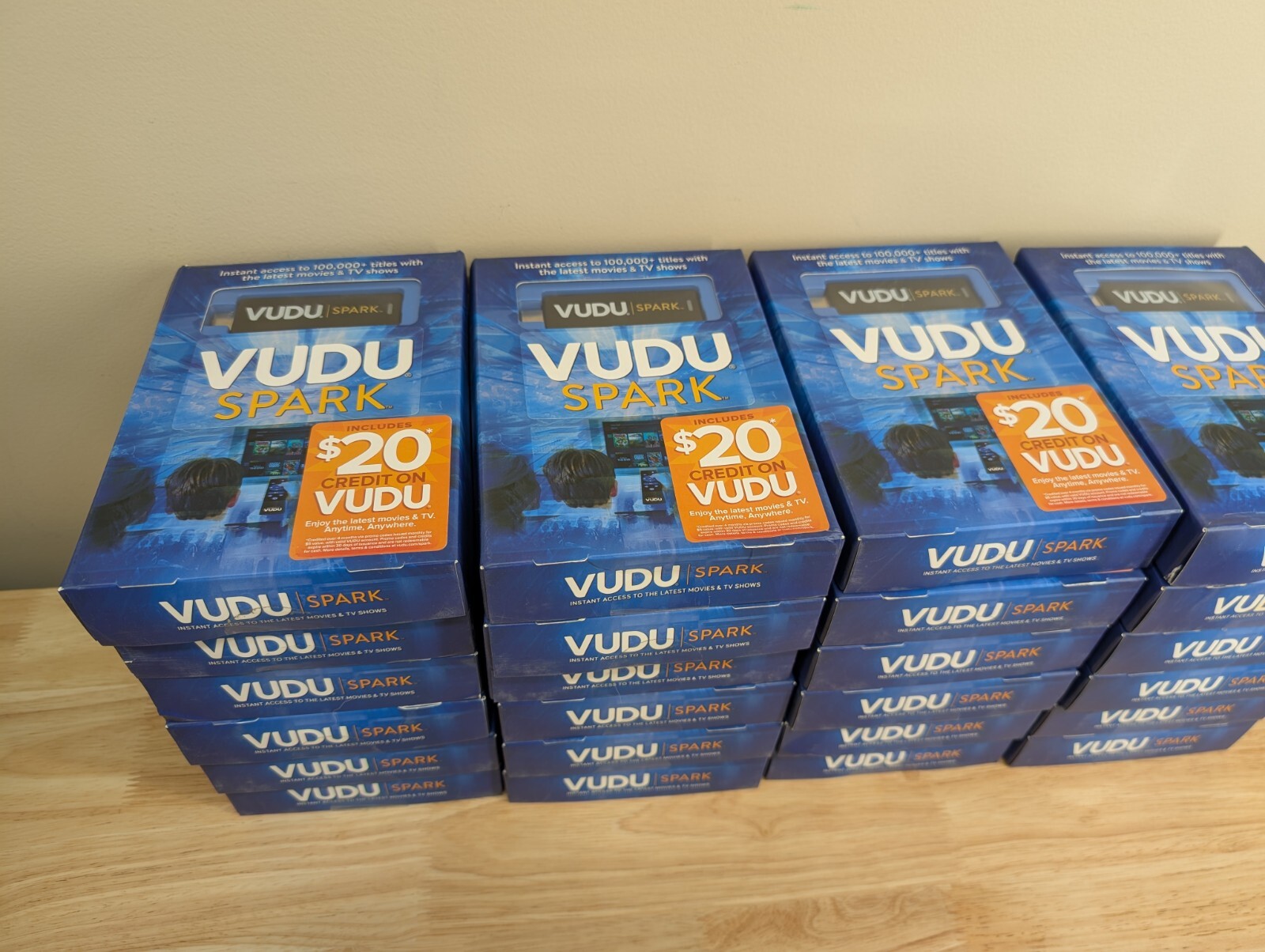 Lot of 24 – VUDU SPARK Digital Media Streamer – HDMI Streaming Stick