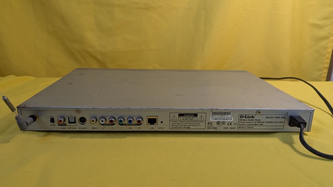 D-link Media Player Model DSM-320 Digital Media Streamer – Turns ON – DM12