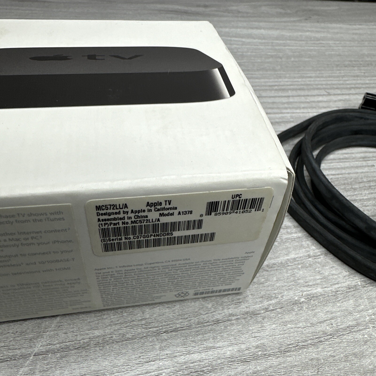 Apple TV 2nd Gen A1378 Streaming Media Player MC572LL/A with Remote & Power Cord