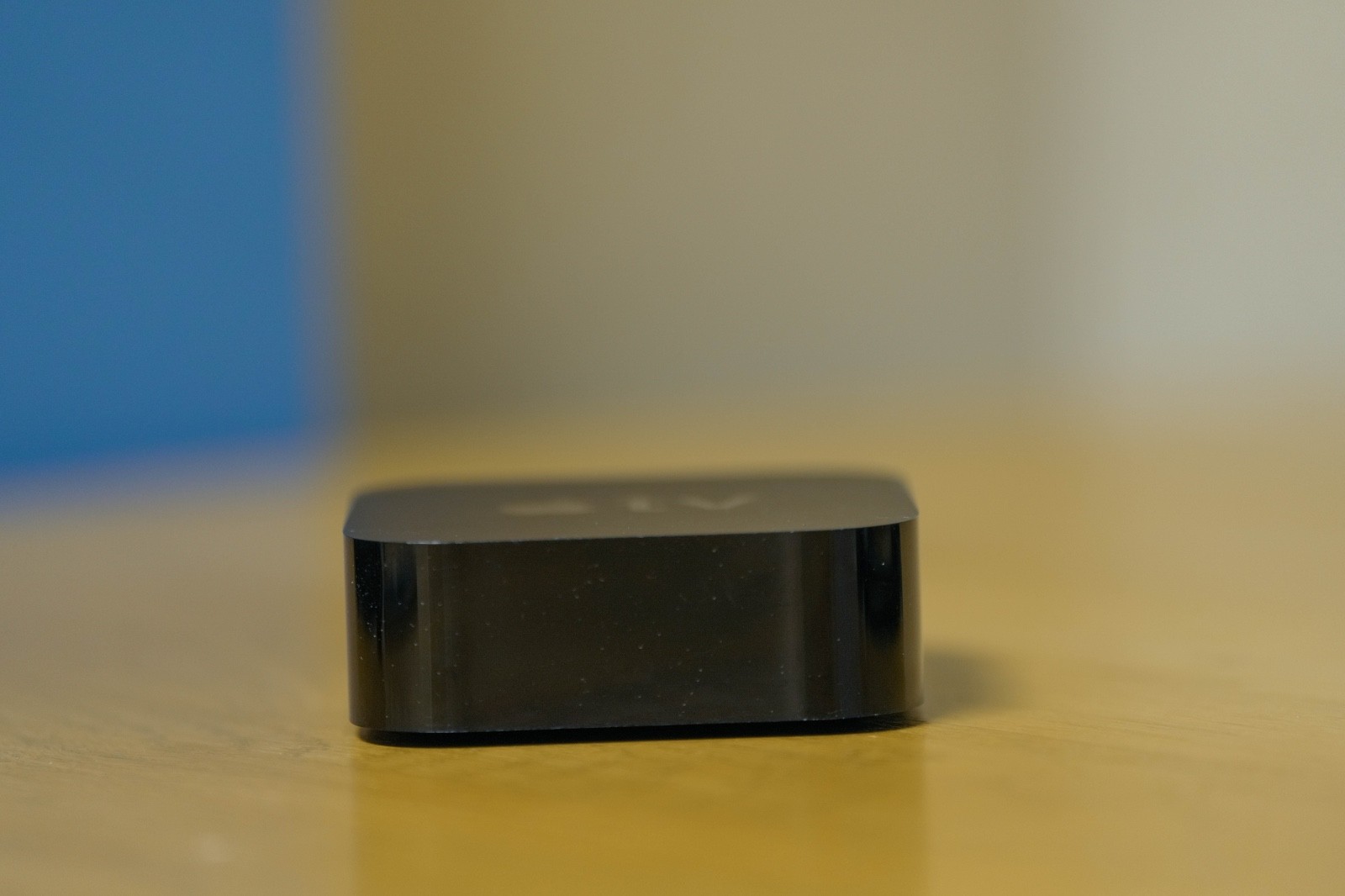 Apple TV 4K 32GB A1842 MQD22LL/A 8K UHD HDMI SIRI Remote Lightning&PowerCable