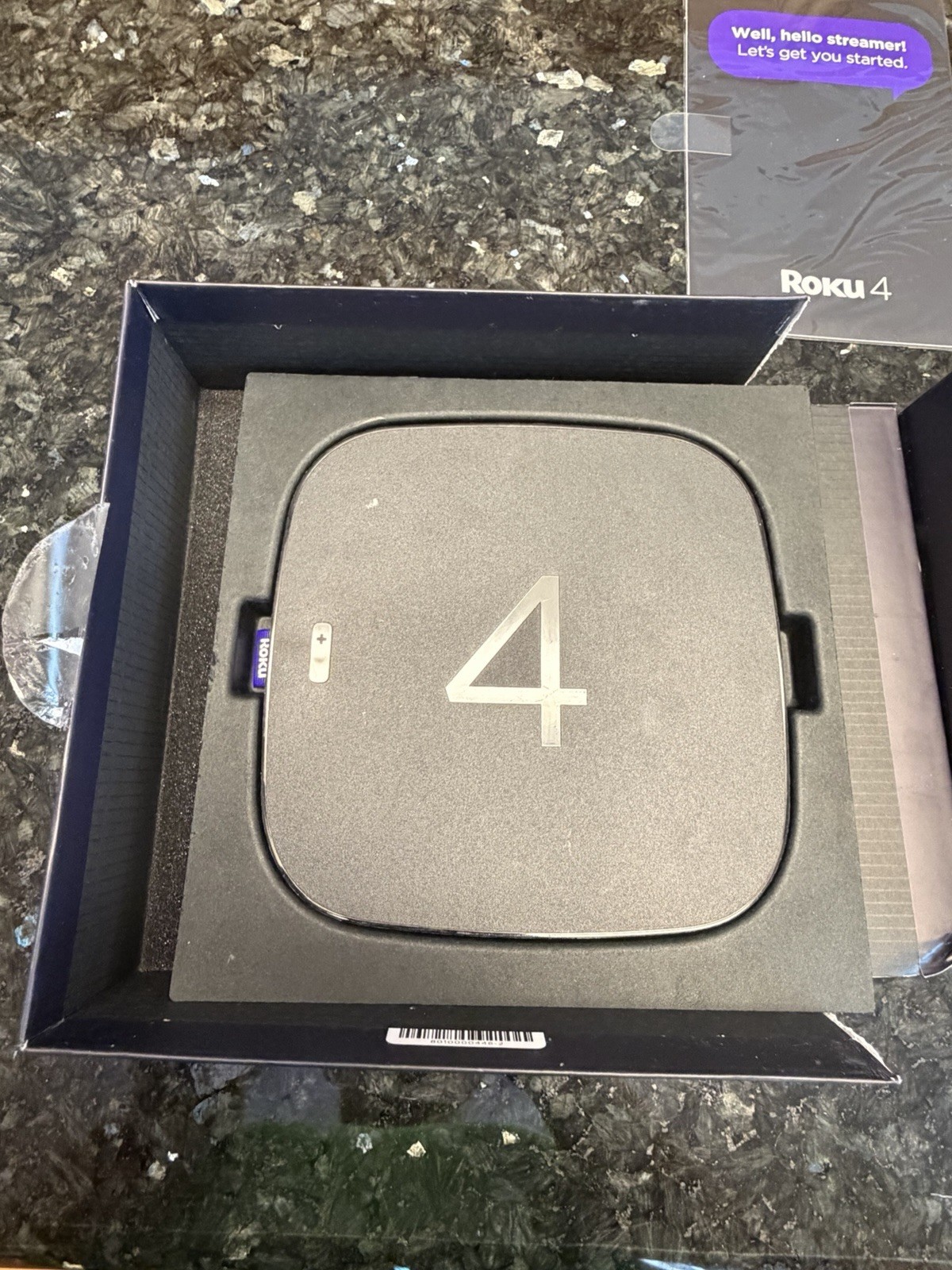 Roku 4 4K Streaming Player 4400R w/ Remote & Power Cable W/packaging