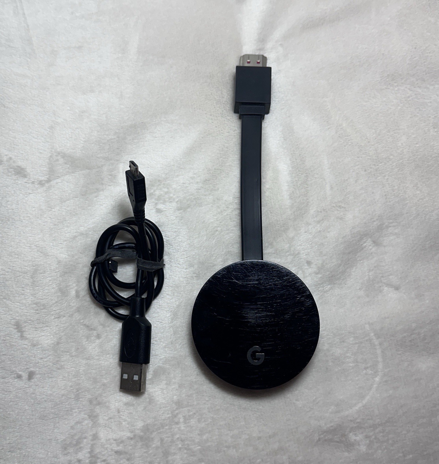 Google Chromecast Ultra 4K Streaming Media Player – Black (NC2-6A5-D) w USB Cord