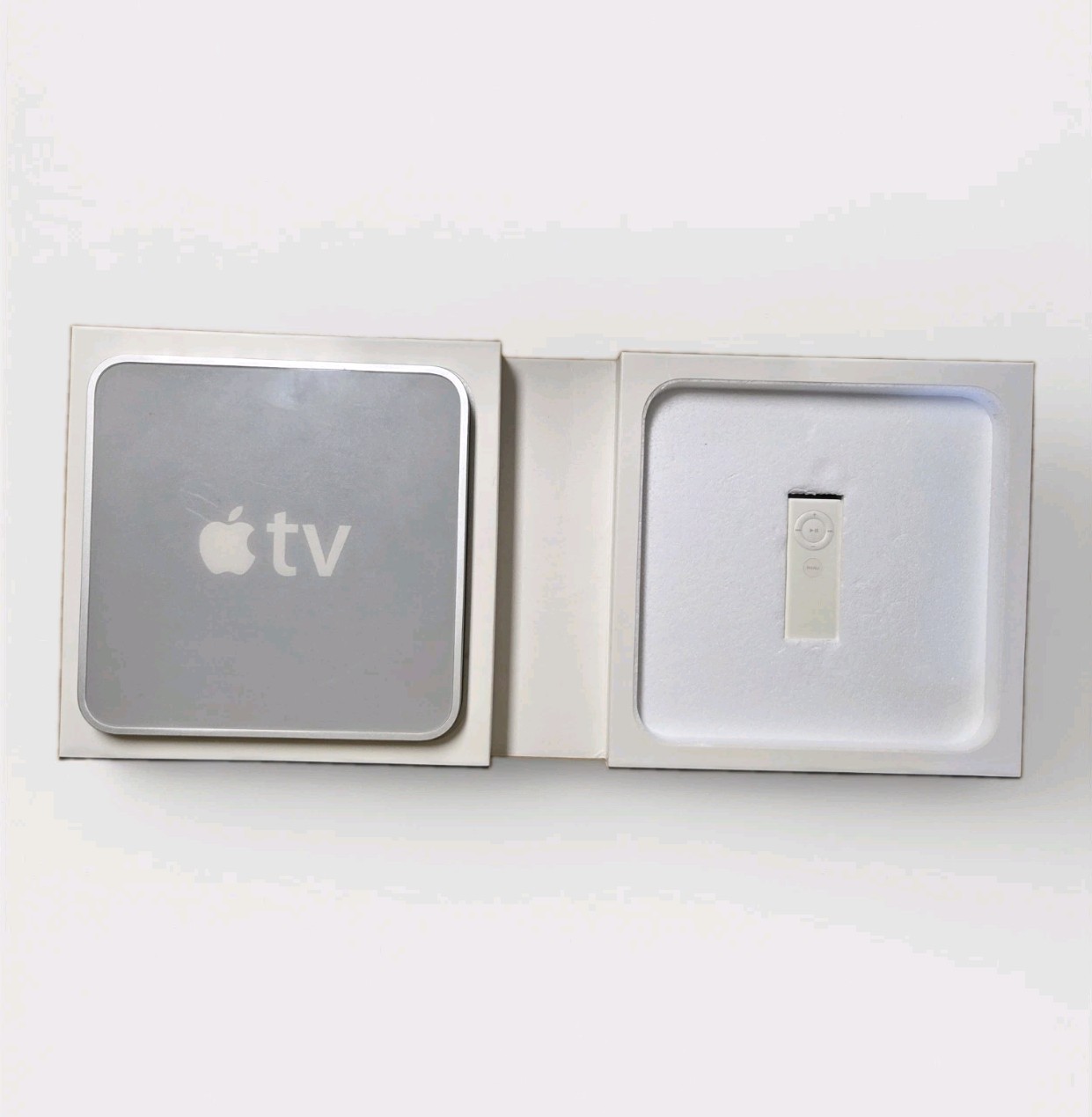 Apple TV 1st Gen 160GB A1218 MB189LL/A Media Streamer Original Box