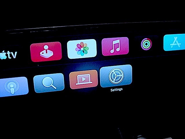 Apple TV 4K 64GB A1842 MQD22LL/A Streaming Media Player with Alum Remote