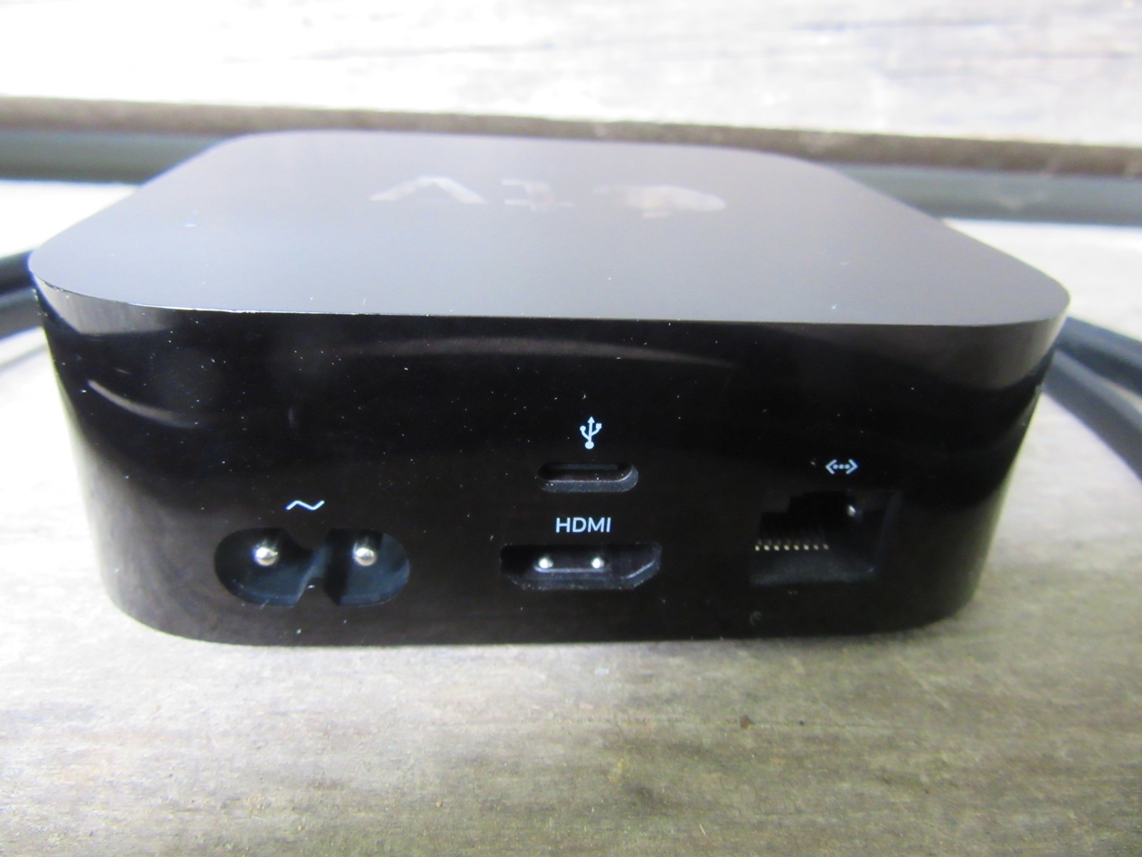 Apple TV (4th Generation) HD Media Streamer-A1625