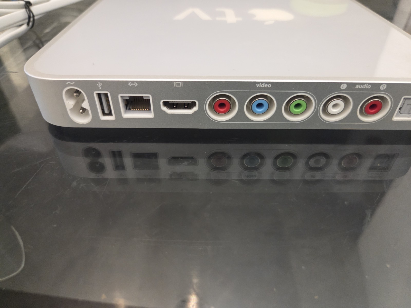 Apple TV (1st Generation) 160GB Media Streamer – A1218