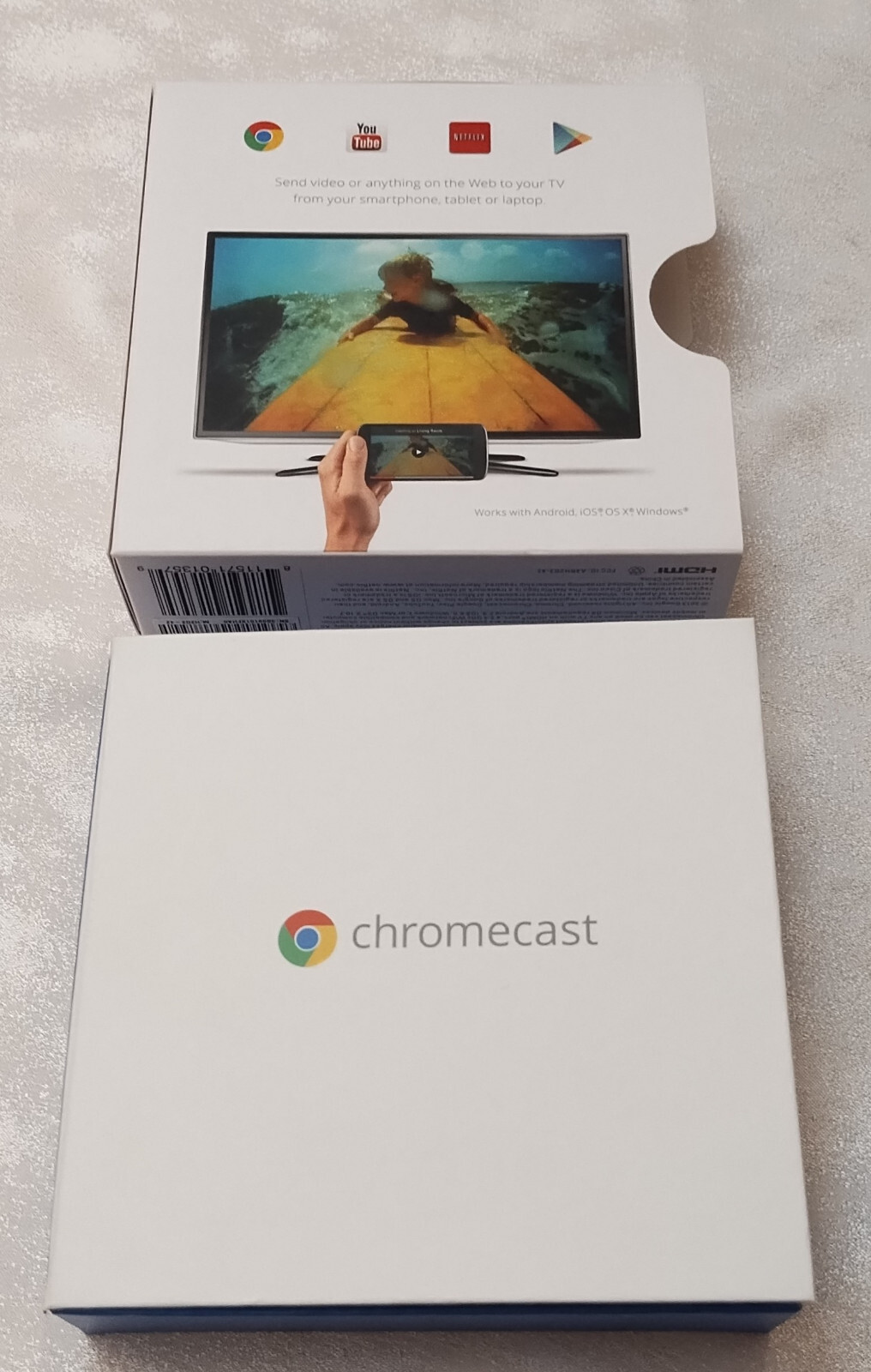 Google Chromecast Streaming HDMI Media Player H2G2-42 1st Gen complete in box